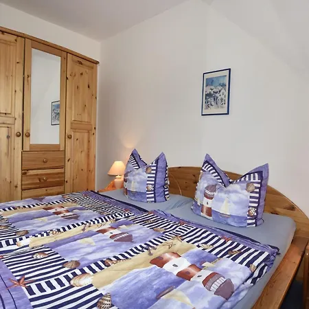 Holiday home Mit Garten In Zingst, Cleaning Included Zingst