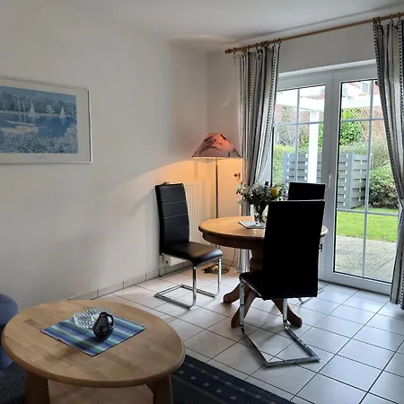 Holiday home Mit Garten In Zingst, Cleaning Included *